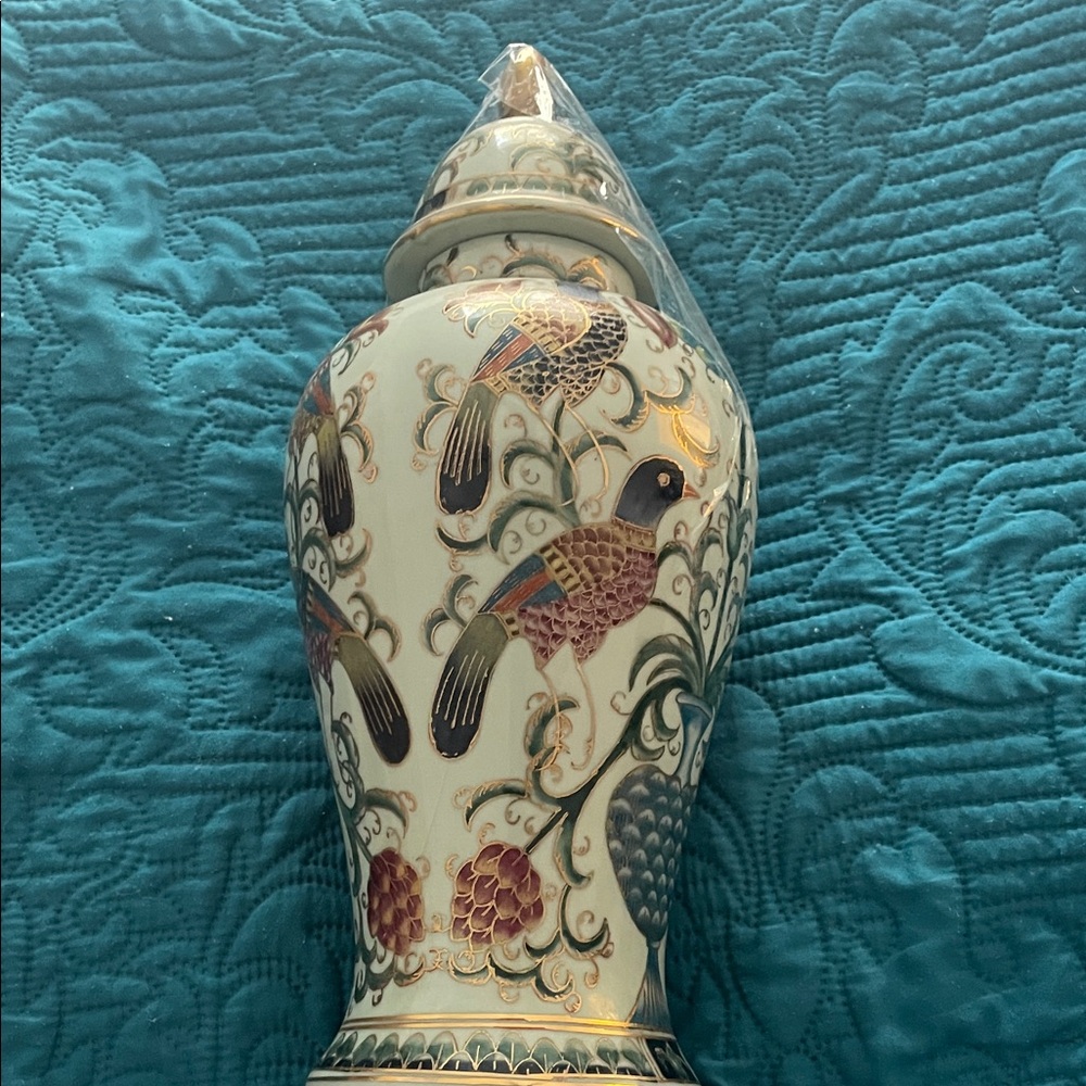 Artistic Ceramic Vase with Bird Design